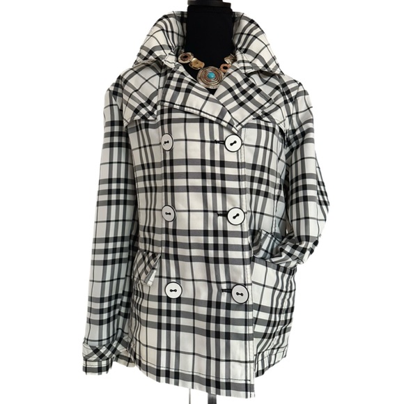 CATO ~ Black and White Utility/Rain/Trench Coat w/Belted Waist and Bold Buttons - Picture 7 of 8